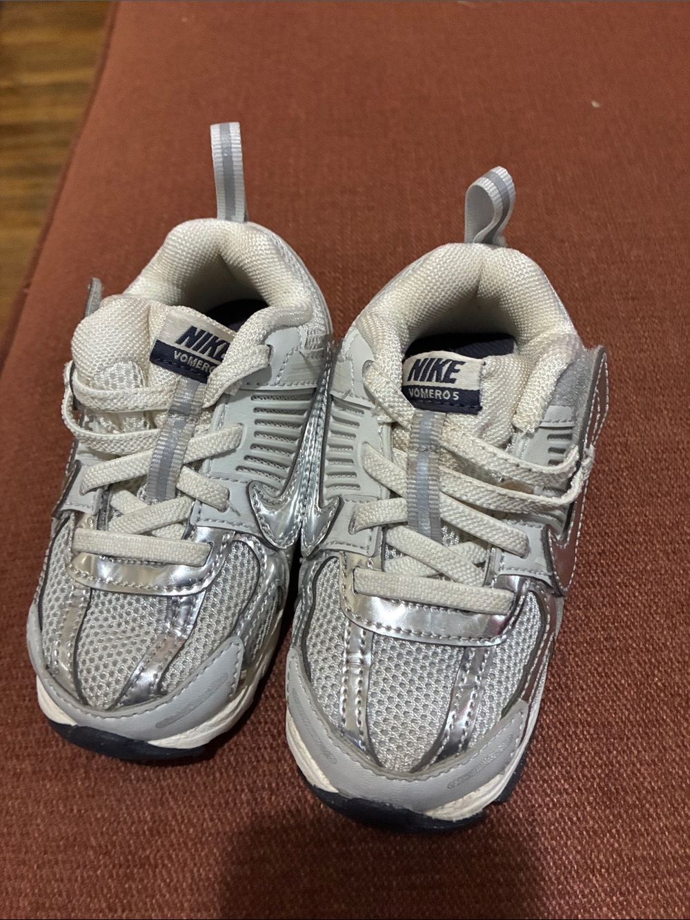 Nike Kids Silver and White Vomero 5 Sneakers